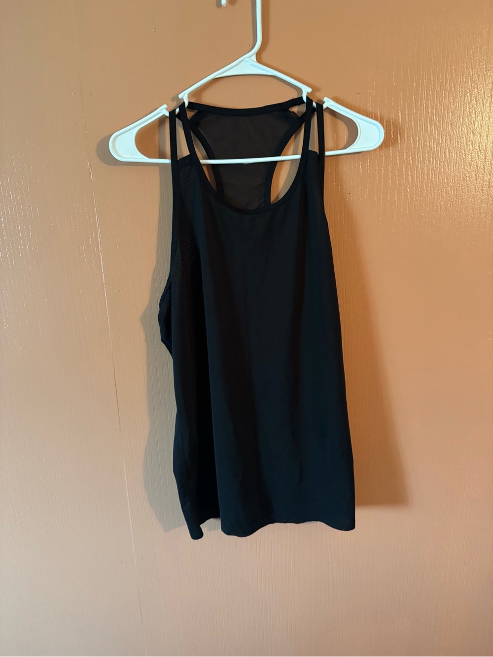 Women’s Black Racerback Athletic Tank Top Size Large